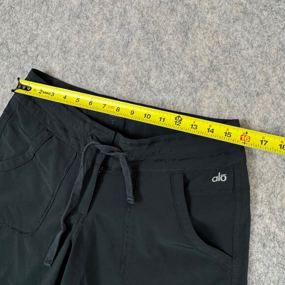 Alo Womens Cool Fit Pants Black Size Small Capri Stretch Pockets Hiking - Picture 4 of 11